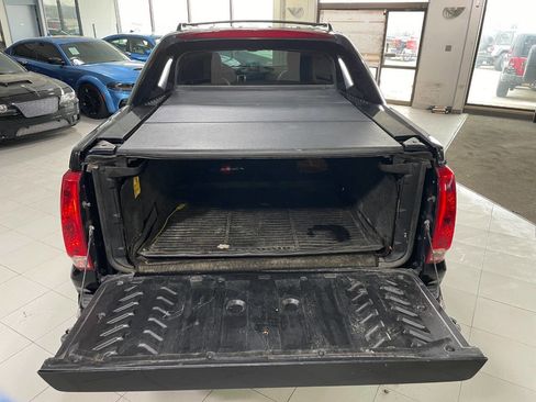 Used 2009 Cadillac Escalade EXT image 7