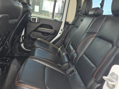 Used 2022 Jeep Gladiator Mojave w/ Dual Top Group AWD/4WD image 11