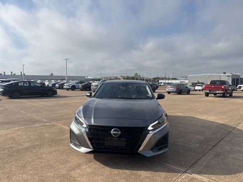 Certified 2025 Nissan Altima 2.5 S image 5