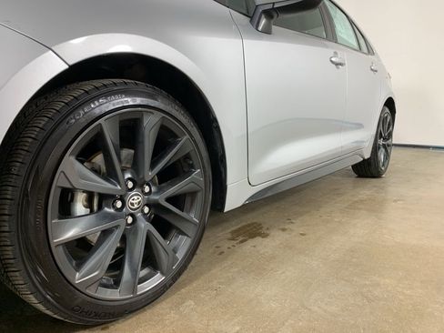 Used 2024 Toyota Corolla SE image 2