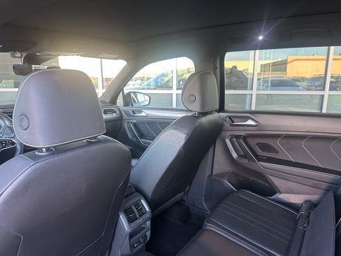 Used 2024 Volkswagen Tiguan SE R-Line FWD image 39