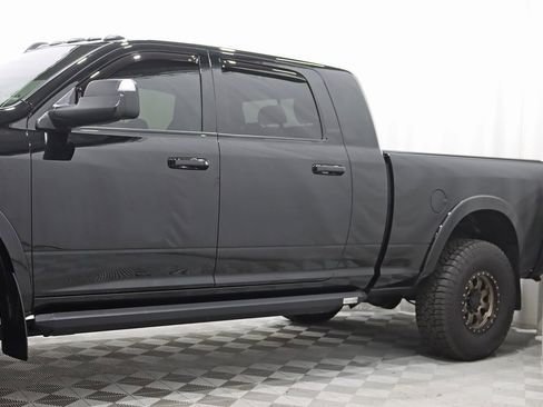 Used 2021 RAM 2500 Laramie w/ Night Edition image 4