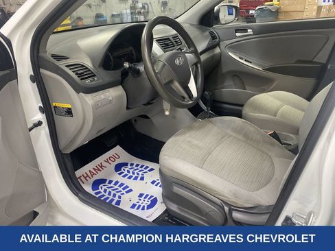 Used 2016 Hyundai Accent SE FWD image 13