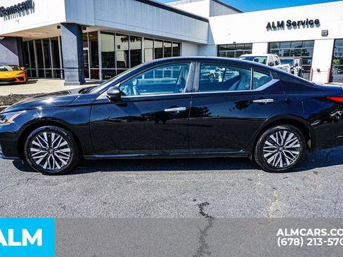 Used 2025 Nissan Altima 2.5 SV FWD image 6