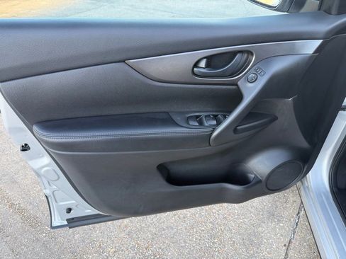 Used 2018 Nissan Rogue Sport S w/ S Appearance Package image 13