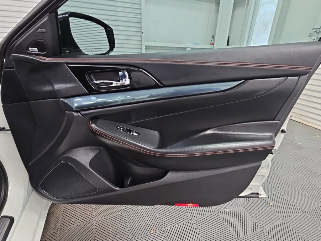 Used 2023 Nissan Maxima SR w/ Sport Mat Group FWD image 41