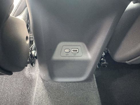 Used 2023 Buick Envision Essence image 17