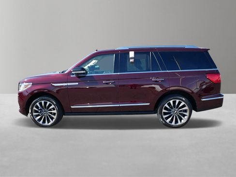 Used 2021 Lincoln Navigator Reserve image 6