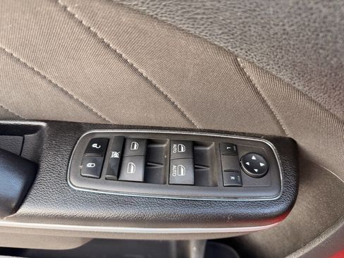 Used 2022 Dodge Charger SXT RWD image 37