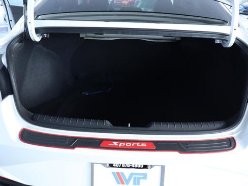Used 2021 Hyundai Elantra SEL FWD image 30