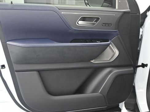 New 2026 INFINITI QX80 4WD image 9