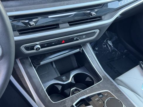 Used 2023 BMW X7 xDrive40i image 35