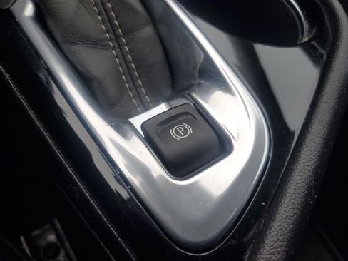 Used 2021 Buick Encore GX Essence w/ Experience Buick Package image 27