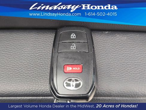 Used 2025 Toyota Tacoma SR5 image 22