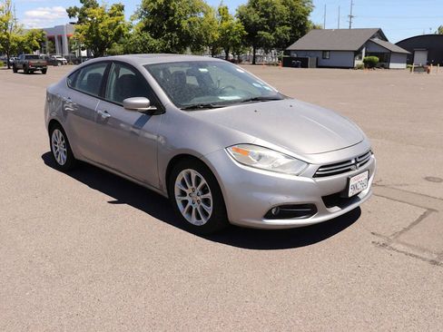 Used 2016 Dodge Dart Limited FWD image 3