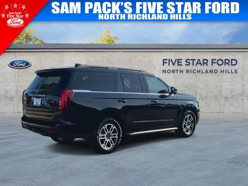 Used 2025 Ford Expedition Active RWD image 9