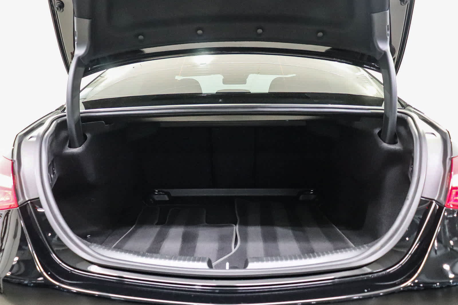 Certified 2024 Mercedes-Benz C 300 Sedan image 27