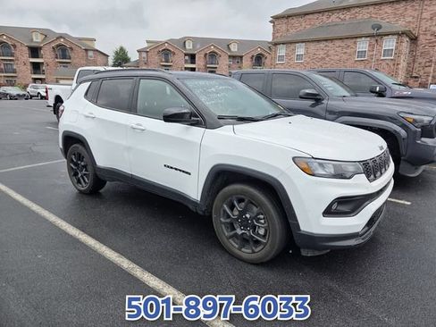 Used 2024 Jeep Compass Latitude w/ Altitude Special Edition AWD/4WD image 3