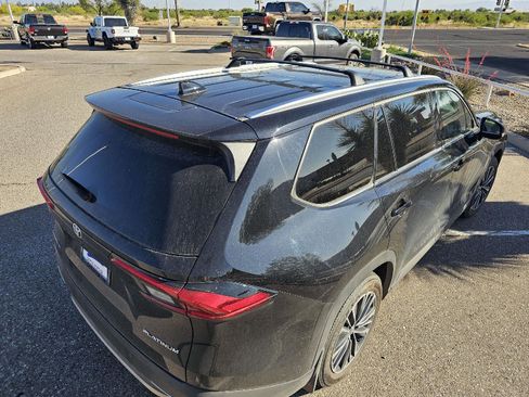 Used 2024 Toyota Grand Highlander AWD Hybrid image 19