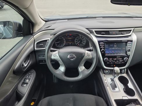 Used 2017 Nissan Murano SV w/ Premium Plus Package image 21