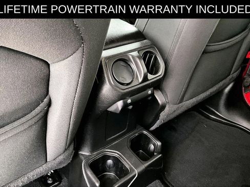 Used 2022 Jeep Wrangler Unlimited Sport image 32