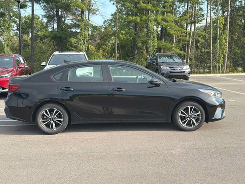Used 2022 Kia Forte LXS FWD image 18