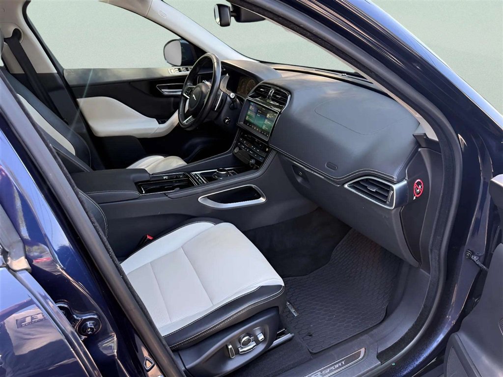 Used 2018 Jaguar F-PACE R-Sport AWD/4WD image 13