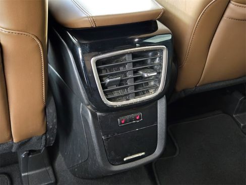 Used 2022 Lincoln Nautilus Reserve w/ Luxury Package image 14