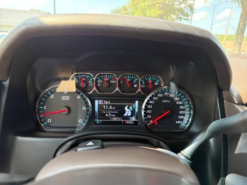 Used 2020 Chevrolet Tahoe LT w/ Luxury Package RWD image 6
