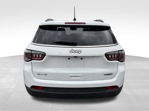 Used 2024 Jeep Compass Latitude AWD/4WD image 11