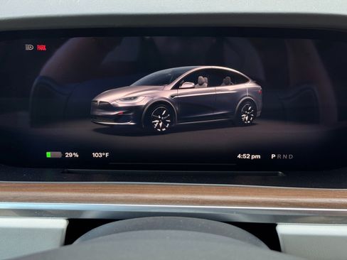 Used 2023 Tesla Model X AWD/4WD image 17