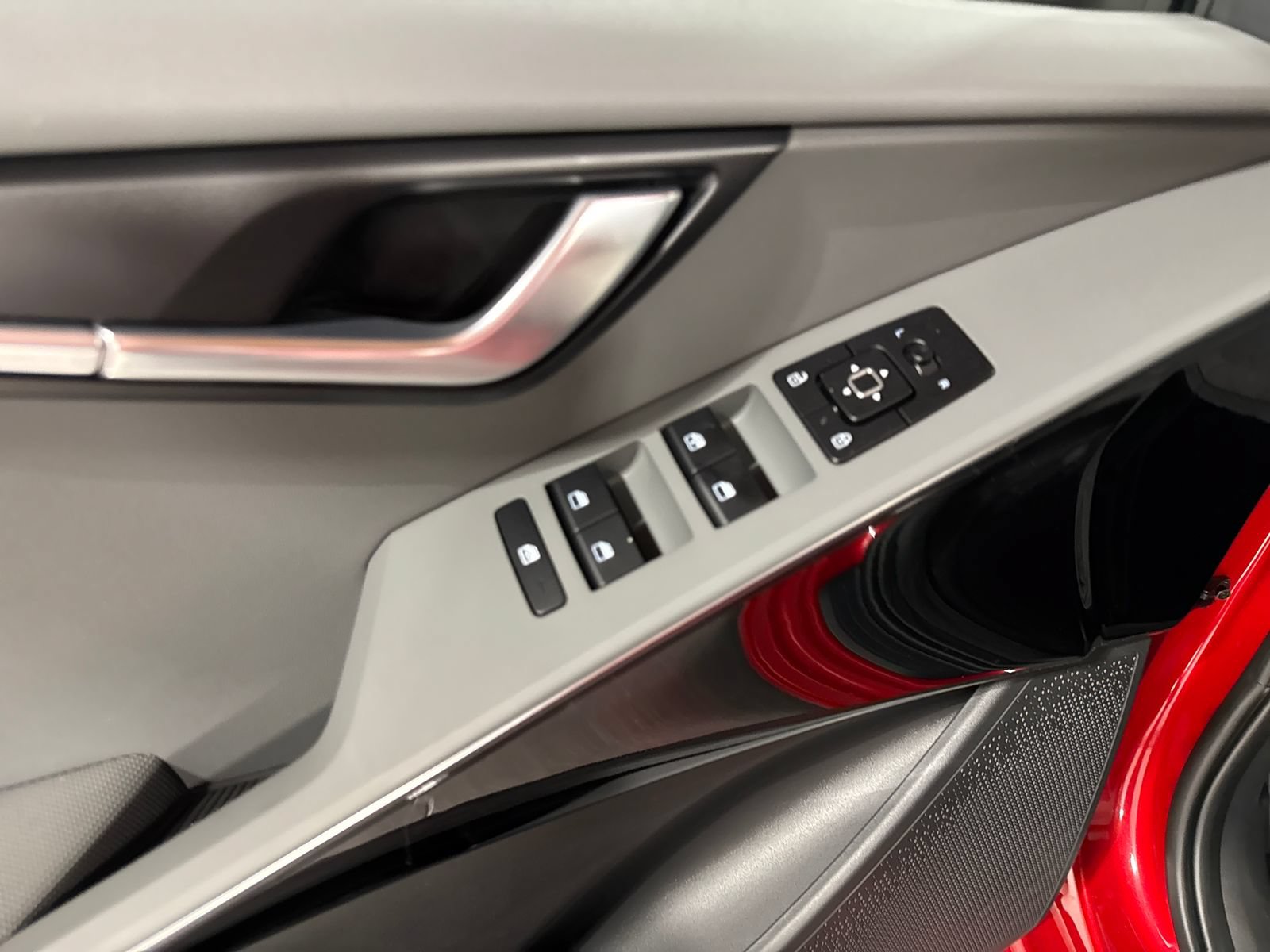 New 2026 Kia Niro EX FWD image 12