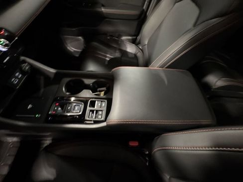 Used 2025 Honda Pilot TrailSport image 27