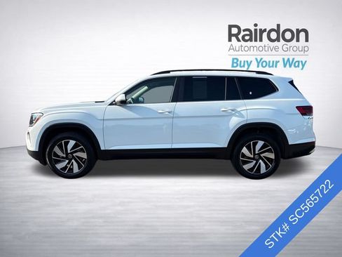 Used 2025 Volkswagen Atlas SE AWD/4WD image 4