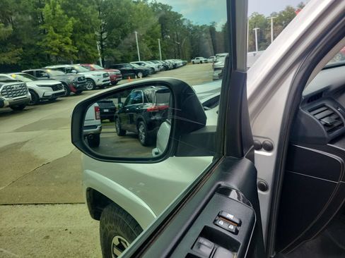 Used 2021 Toyota 4Runner TRD Off-Road Premium AWD/4WD image 12