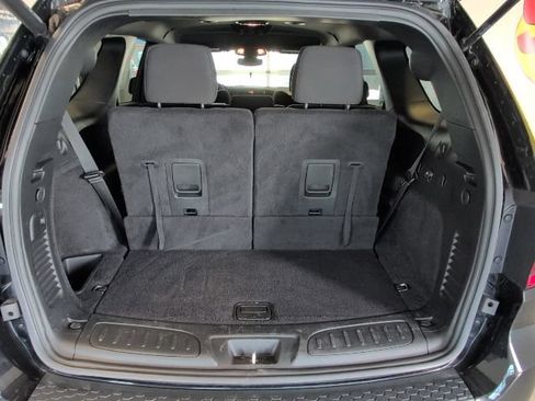 Used 2024 Dodge Durango R/T w/ Blacktop Package AWD/4WD image 32