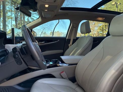 Certified 2022 Lincoln Nautilus Reserve w/ Equipment Group 202A image 21