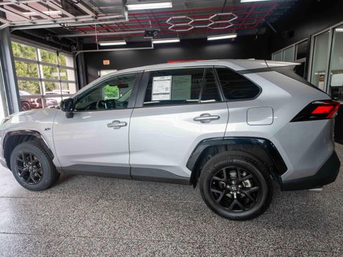 Used 2024 Toyota RAV4 LE FWD image 2