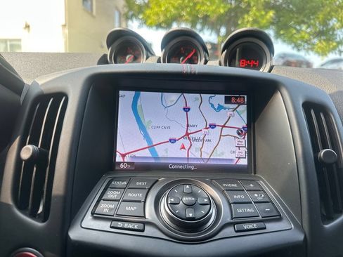 Used 2019 Nissan 370Z NISMO RWD image 16