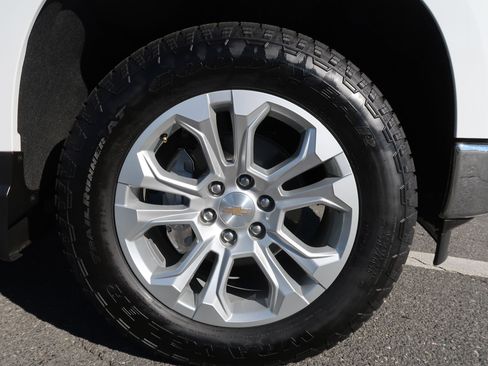 Used 2025 Chevrolet Silverado 1500 LTZ w/ Technology Package image 44