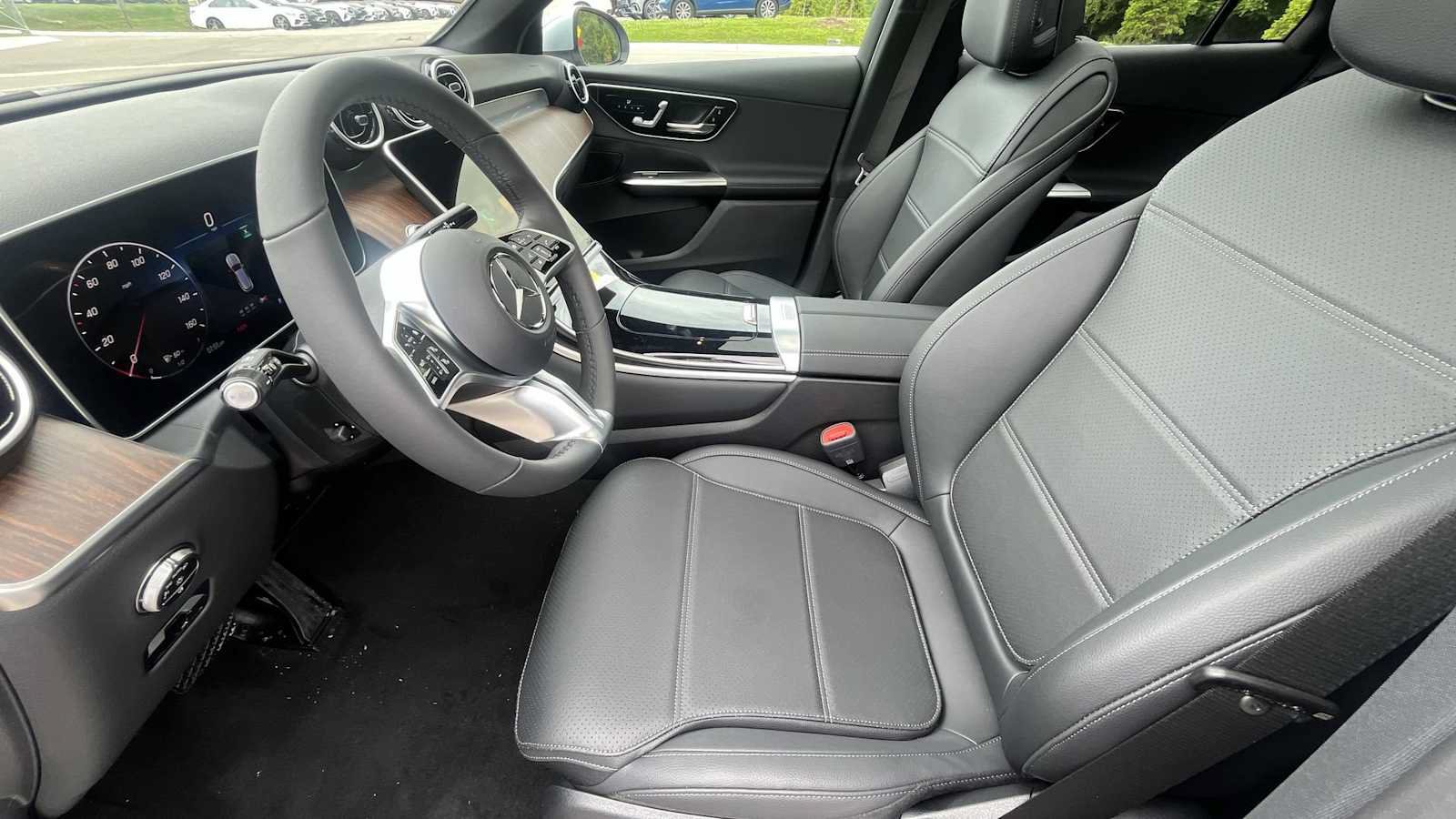 Used 2026 Mercedes-Benz GLC 300 4MATIC image 10