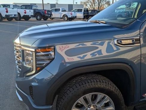 Used 2024 GMC Sierra 1500 Denali w/ Technology Package AWD/4WD image 3