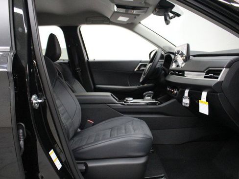 New 2026 Mitsubishi Outlander SE image 18