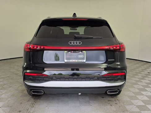 Certified 2025 Audi Q5 Premium w/ Convenience Package AWD/4WD image 6