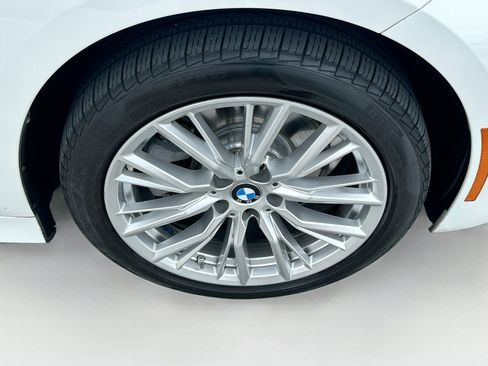Certified 2023 BMW 330i Sedan w/ Convenience Package RWD image 33