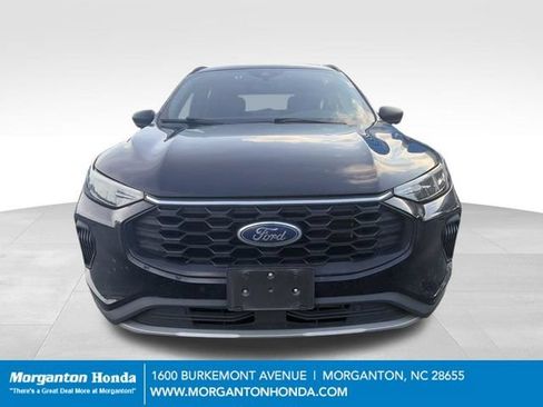 Used 2025 Ford Escape ST-Line AWD/4WD image 2