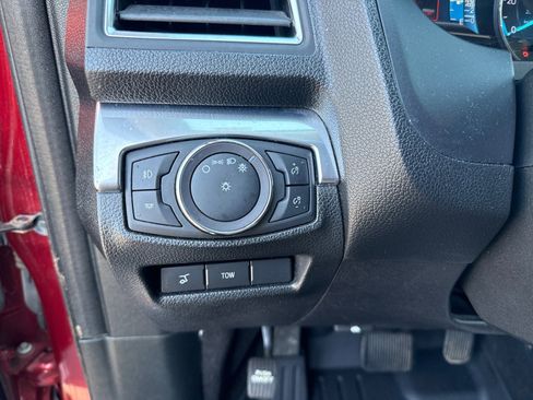 Used 2019 Ford Explorer Limited w/ Limited Luxury Package image 24