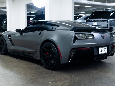 Used 2016 Chevrolet Corvette Z06 w/ 2LZ Preferred Equipment Group image 4