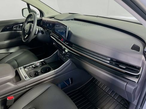 New 2026 Kia Carnival SX Prestige FWD image 25