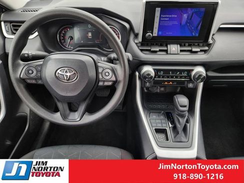 Used 2025 Toyota RAV4 XLE image 26